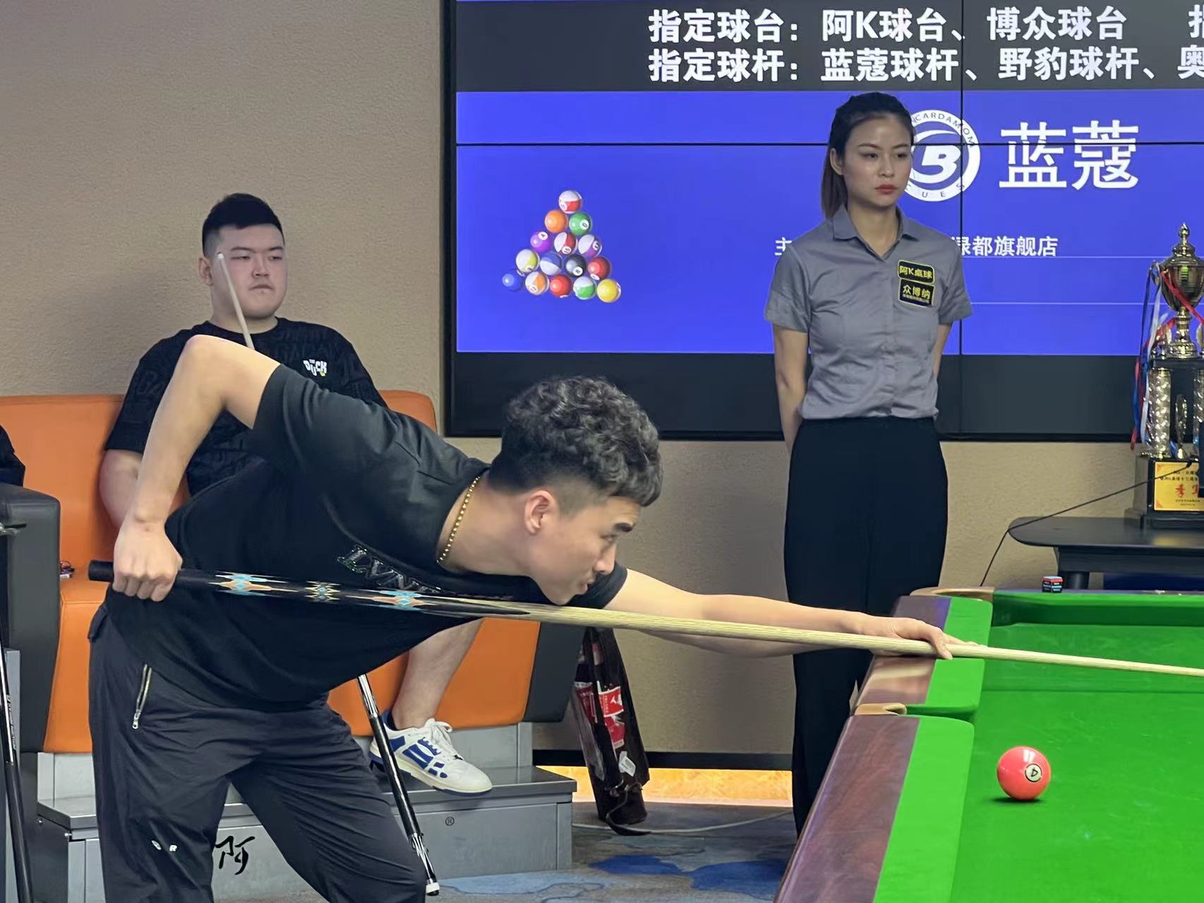 帕梅卡诺缺 帕梅卡诺缺